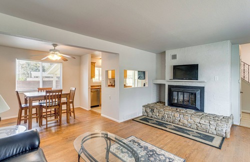Chambers Heights House | 2 Mi to Hospitals: Home w/Private Yard in Aurora