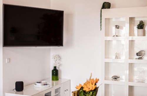 Militari Apartment | 2-Room Penthouse Plaza Residence P1