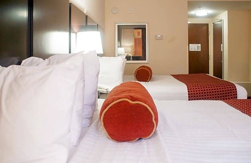 Jacksonville Hotel | 2-Star Hotel ∙ Best Western Plus Cecil Field Inn & Suites