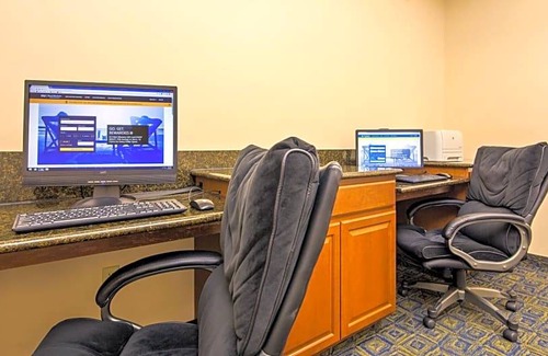Gas City Hotel | 2-Star Hotel ∙ Best Western Plus Gas City