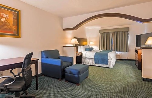 Gas City Hotel | 2-Star Hotel ∙ Best Western Plus Gas City