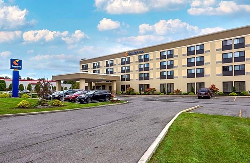 Binghamton Hotel | 2-Star Hotel ∙ Comfort Inn Binghamton I-81