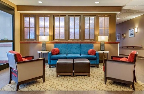 Carlisle Hotel | 2-Star Hotel ∙ Comfort Suites Downtown Carlisle