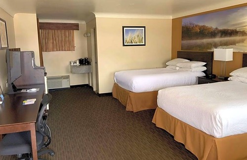 Wauseon Hotel | 2-Star Hotel ∙ Days Inn by Wyndham Wauseon