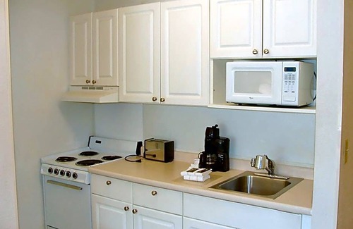 Mount Laurel Hotel | 2-Star Hotel ∙ Extended Stay America Suites - Philadelphia - Mt Laurel - Pacilli Place