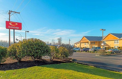 Buckley Hotel | 2-Star Hotel ∙ Econo Lodge Buckley