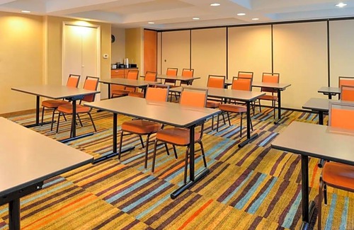 Georgetown Hotel | 2-Star Hotel ∙ Fairfield Inn & Suites by Marriott Lexington Georgetown/College Inn