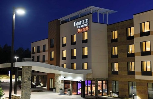 West Omaha Hotel | 2-Star Hotel ∙ Fairfield Inn & Suites by Marriott Omaha West