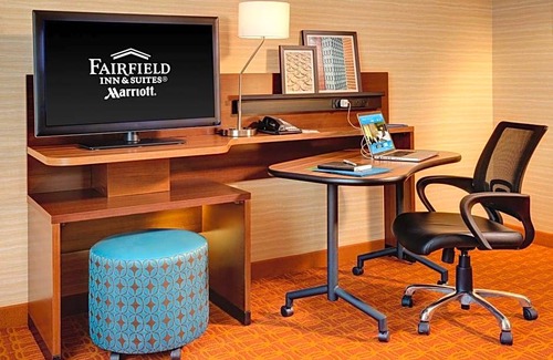 West Omaha Hotel | 2-Star Hotel ∙ Fairfield Inn & Suites by Marriott Omaha West