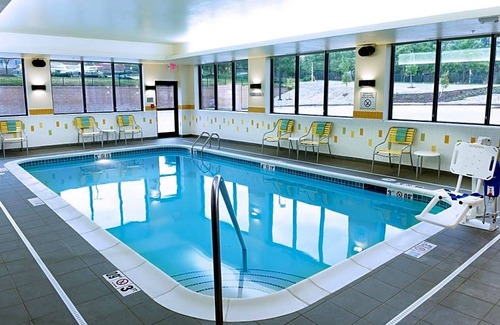 West Omaha Hotel | 2-Star Hotel ∙ Fairfield Inn & Suites by Marriott Omaha West