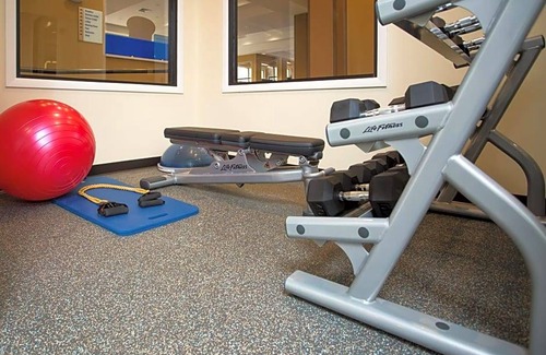 Metro Center Hotel | 2-Star Hotel ∙ Holiday Inn Express - Springfield Downtown, an IHG Hotel