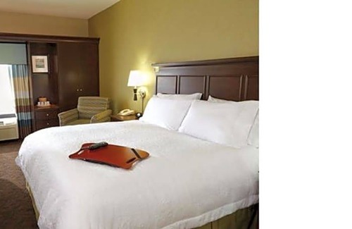 Cambridge Hotel | 2-Star Hotel ∙ Hampton Inn Cambridge