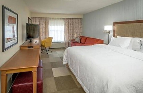 Champaign Hotel | 2-Star Hotel ∙ Hampton Inn Champaign Southwest
