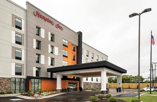 Baltimore Hotel | 2-Star Hotel ∙ Hampton Inn Baltimore Bayview Campus
