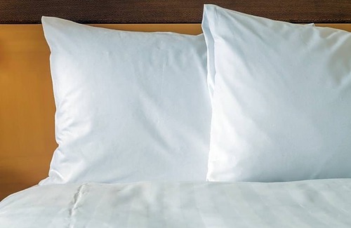 Echelon Hotel | 2-Star Hotel ∙ Holiday Inn Express Voorhees/ Mt. Laurel, an IHG Hotel