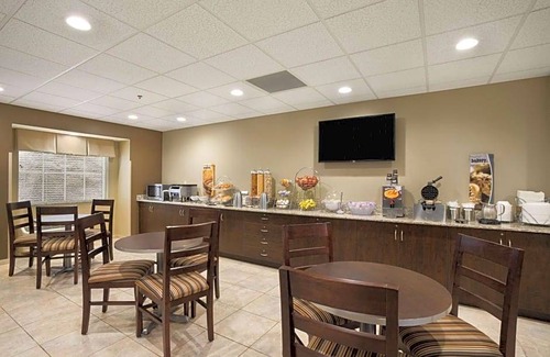 Cambridge Hotel | 2-Star Hotel ∙ Microtel Inn & Suites by Wyndham Cambridge