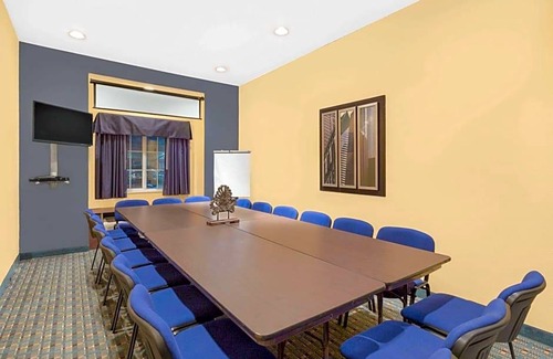 Kearney Hotel | 2-Star Hotel ∙ Microtel Inn & Suites - Kearney