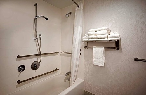 East Cambridge Hotel | 2-Star Hotel ∙ Hampton Inn by Hilton Boston/Cambridge