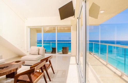 Punta Cancun Apartment | 2 Story Oceanfront Penthouses on Cancun Beach!