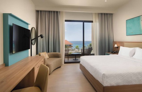 La Romana Hotel | 2 Units w/Ocean View Balcony, Pool, Free Parking & Near the Beach