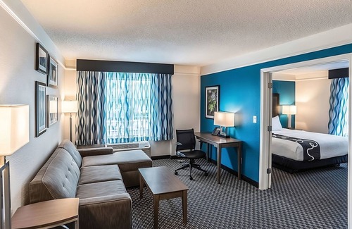 Ahwatukee Foothills Hotel | 2 x King Bed DLX La Quinta Inn by Wyndham Phoenix