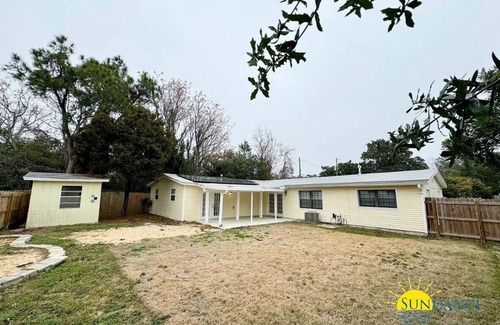 Fort Walton Beach House | 20 Minutes from Downtown Destin