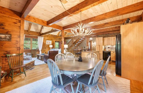Perrysville Cabin | 20% Off Select September Dates!
