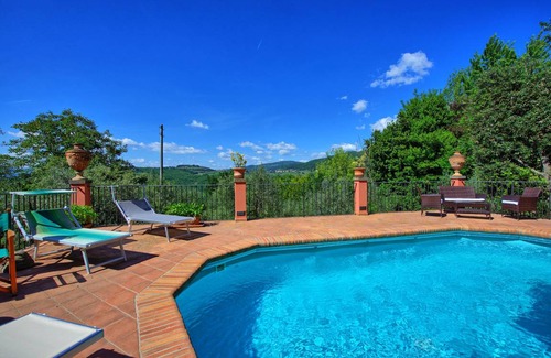 Donnini Villa | 200 m² Villa ∙ 3 bedrooms ∙ 6 guests