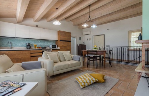 Fossombrone Villa | 200 m² Villa ∙ 5 bedrooms ∙ 10 guests