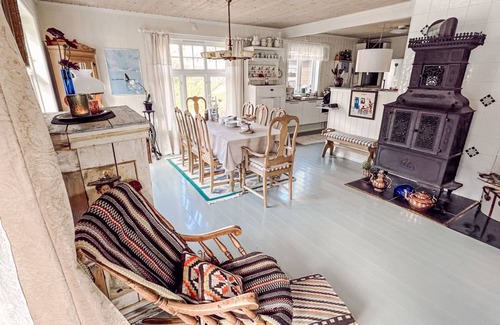 Balestrand House | 200 m² House ∙ 1 bedroom ∙ 6 guests