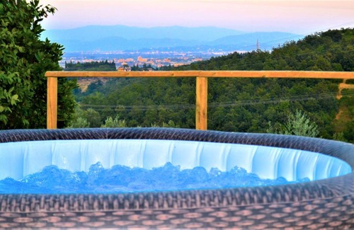 Carmignano Villa | 2000 m² Villa ∙ 3 bedrooms ∙ 7 guests
