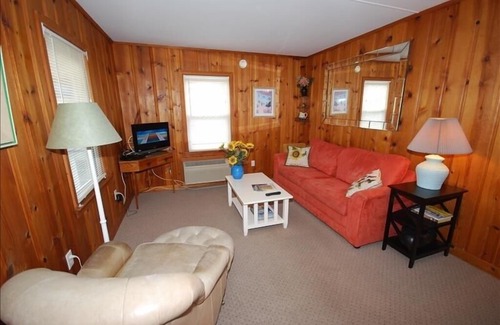 South Rehoboth Apartment | 207B Laurel St - One Bedroom Apartment, Sleeps 4
