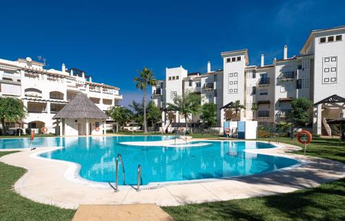 San Luis de Sabinillas Apartment | 2091- Apt close from all amenities