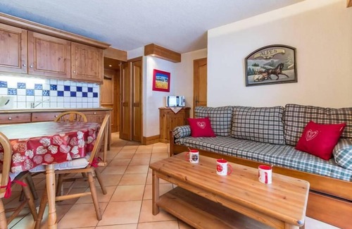 Arc-1800 Apartment | 20m from ski slopes, 2nd floor, tv, ski locker, 37m², Les Arcs