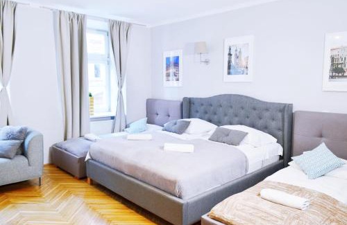 Stare Miasto Apartment | 21 Floriańska Street Apartments