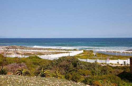 Yzerfontein Apartment | 21 ON BAKOOND