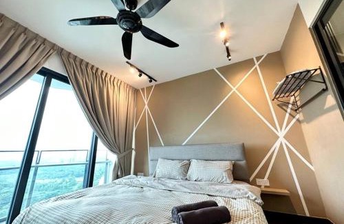 Nusajaya Apartment | 2113 Almas Suites Studio100mbps! Netflix By STAY