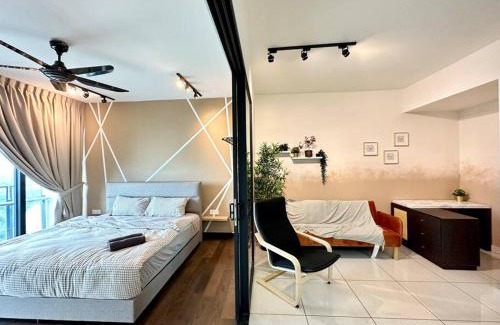 Nusajaya Apartment | 2113 Almas Suites Studio100mbps! Netflix By STAY