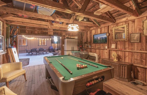 Big Bear Lake Ski Chalet | 2194-Conklin Base Camp Chalet chalet