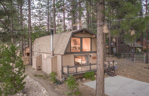 Big Bear Lake Ski Chalet | 2194-Conklin Base Camp Chalet chalet