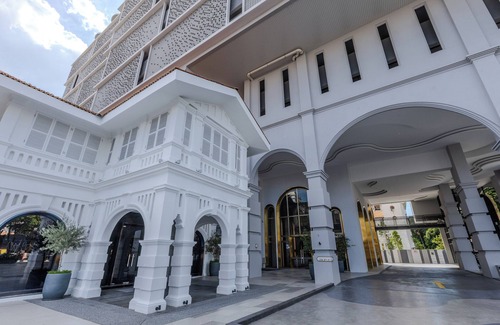 Downtown George Town Apartment | 22 Macalisterz