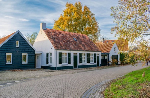 Oosterhout House | 220 m² House ∙ 4 bedrooms ∙ 8 guests
