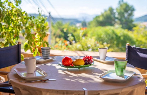 Alaro House | 231 m² House ∙ 2 bedrooms ∙ 4 guests