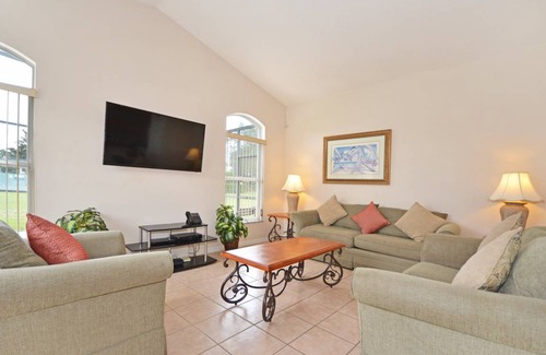 Tuscan Ridge House | 246 m² House ∙ 5 bedrooms ∙ 10 guests