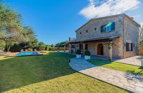 Pollensa Villa | 252 m² Villa ∙ 4 bedrooms ∙ 8 guests