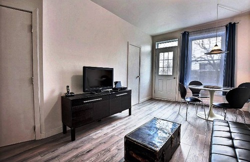 Vieux-Rosemont Apartment | 253 Cozy Apt with 2 balconies in Rosemont