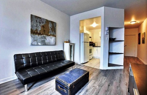Vieux-Rosemont Apartment | 253 Cozy Apt with 2 balconies in Rosemont