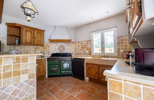 Signes Villa | 270 m² Villa ∙ 6 bedrooms ∙ 12 guests