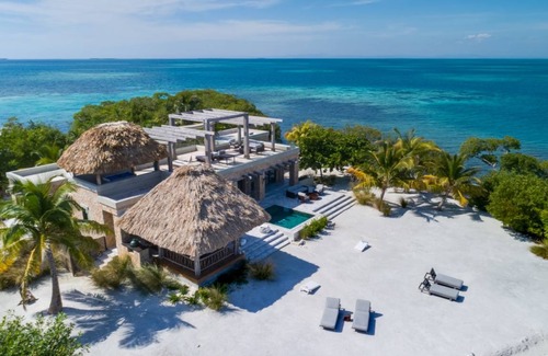 Placencia Villa | 279 m² Villa ∙ 2 bedrooms ∙ 4 guests