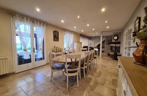 Lucay-le-Male House | 280 m² House ∙ 6 bedrooms ∙ 15 guests